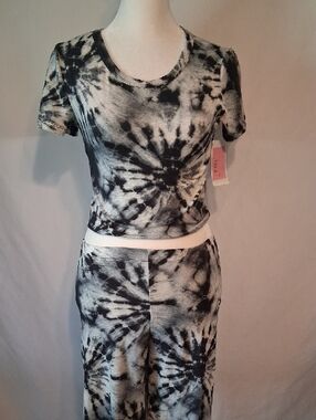 Women's Tie-Dye Two -Piece Crop Top &Bike Short Set